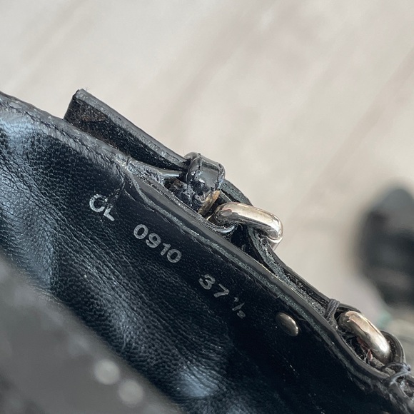 Authentic Dior Patente leather high-heels sandals - Picture 8 of 10